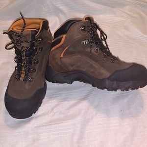Timberland Titan Pro Series Hiker High Safety Toe 9.5 W